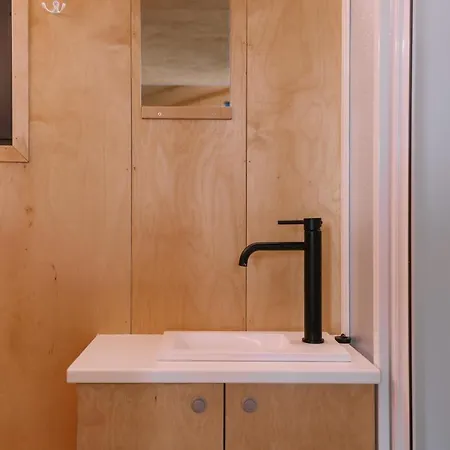 Kajutera By Vinarstvi Konitz Appartement *